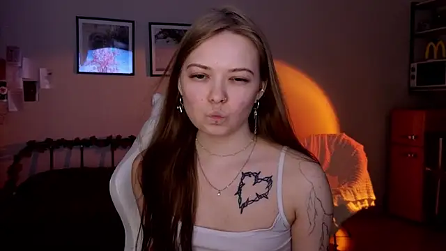 Snapshot of doll_lol_ chatting on 23, 5, 2026 doll lol online show from 23, 5, 2026