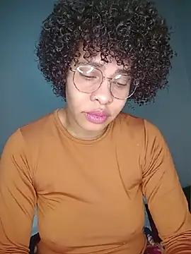 Snapshot of Su_Duarte_1 chatting on 23, 6, 2026 Su Duarte 1 online show from 23, 6, 2026