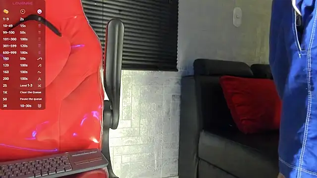 Lil Curved online show from 17, 10, 2025