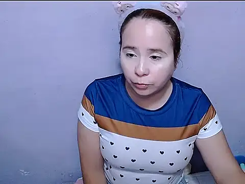 SubLayla01 online show from 10, 5, 2026
