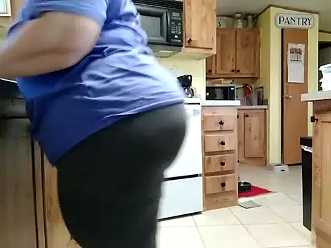 Snapshot of missthickness35_Pika chatting on 21, 12, 2024 missthickness35 Pika online show from 21, 12, 2024