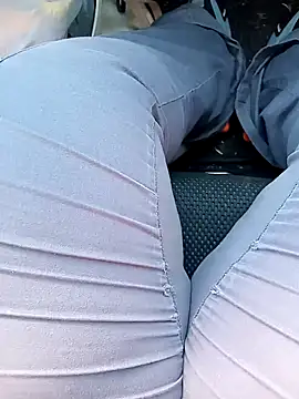 Snapshot of missthickness35_Pika chatting on 3, 10, 2025 missthickness35 Pika online show from 3, 10, 2025