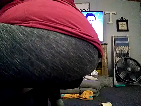 Snapshot of missthickness35_Pika chatting on 22, 10, 2025 missthickness35 Pika online show from 22, 10, 2025