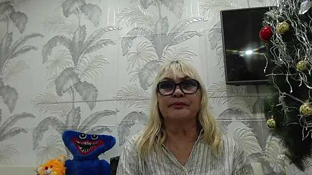 Snapshot of CamDiva113 chatting on 16, 2, 2025 CamDiva113 online show from 16, 2, 2025