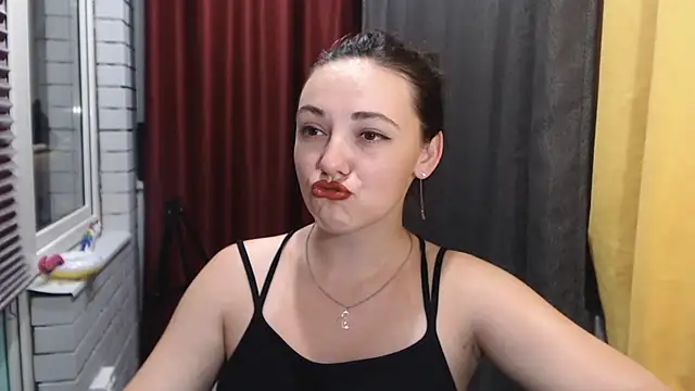 Snapshot of StacyMind chatting on 6, 8, 2026 StacyMind online show from 6, 8, 2026