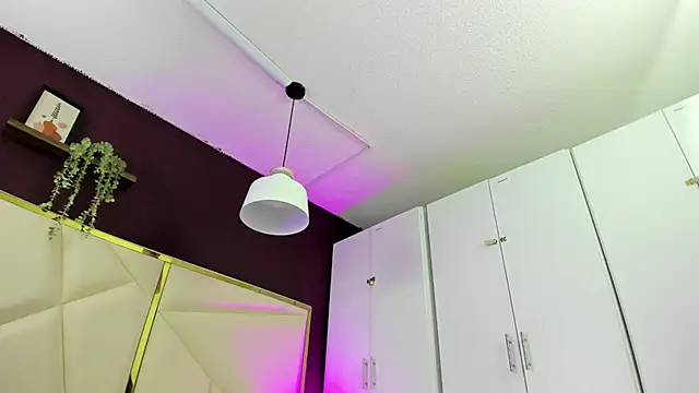 April bowie online show from 15, 11, 2025