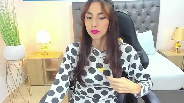 candy summer28 online show from 4, 3, 2025