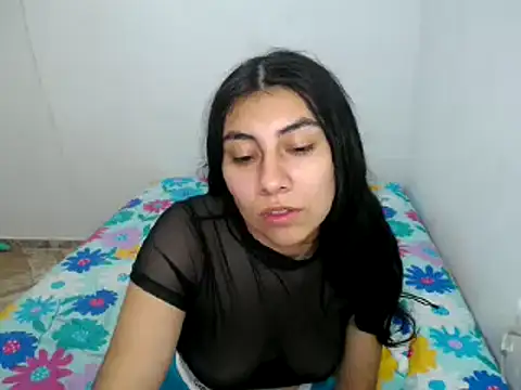 Snapshot of _katerin_love1 chatting on 6, 12, 2024 katerin love1 online show from 6, 12, 2024