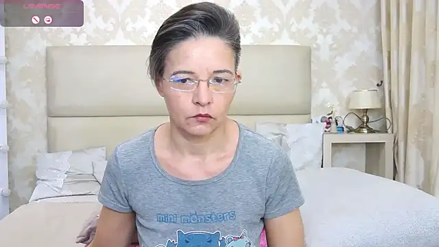 Snapshot of StaceyDarling chatting on 3, 3, 2025 StaceyDarling online show from 3, 3, 2025