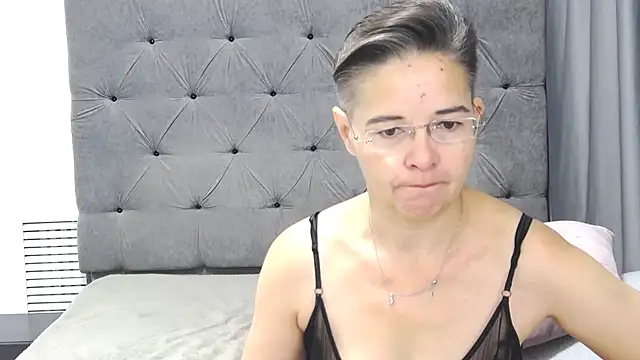 StaceyDarling online show from 7, 11, 2025