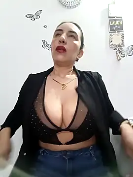 christine-x online show from 17, 10, 2025