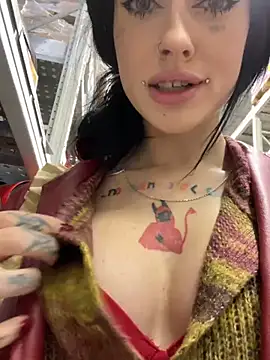 Snapshot of Melissa_crazy chatting on 3, 1, 2025 Melissa crazy online show from 3, 1, 2025