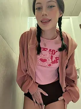 Melissa crazy online show from 9, 4, 2026