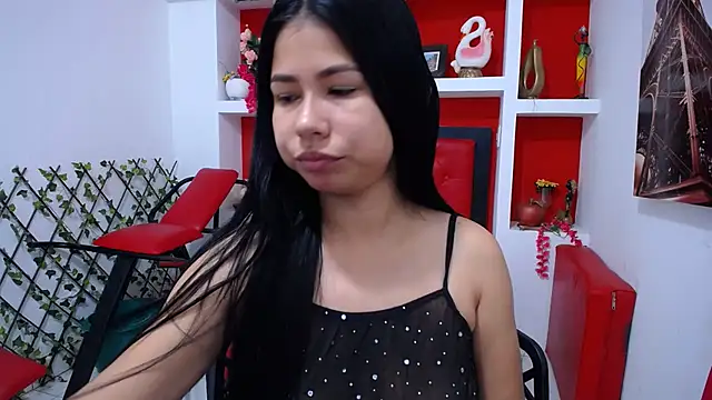 Letty Plugxo online show from 12, 11, 2025