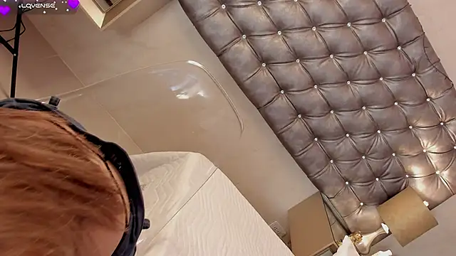 AnnWeltt online show from 31, 1, 2025