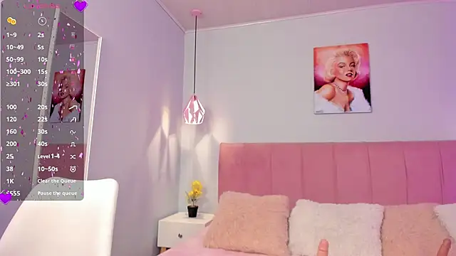 ScarletGV online show from 4, 3, 2025