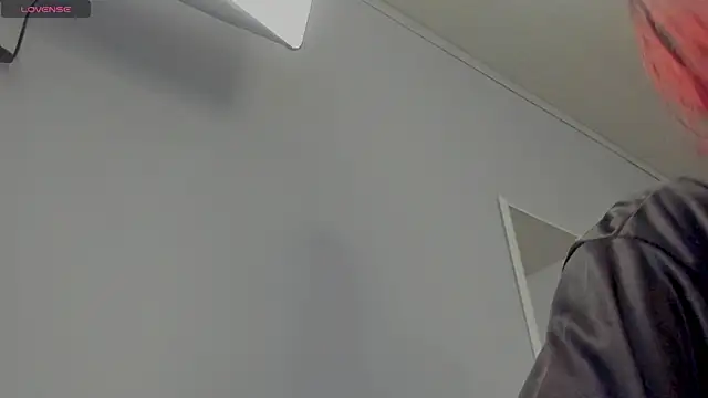 ScarletGV online show from 6, 3, 2025