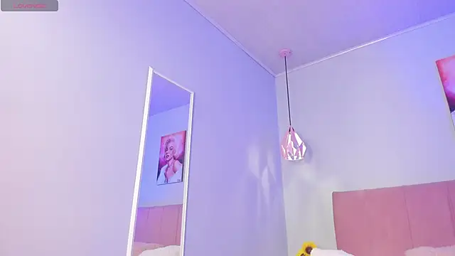 ScarletGV online show from 9, 9, 2025