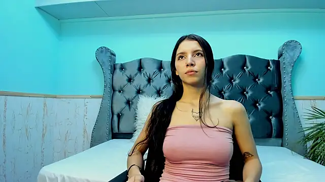 Snapshot of alice_greco chatting on 21, 12, 2024 alice greco online show from 21, 12, 2024