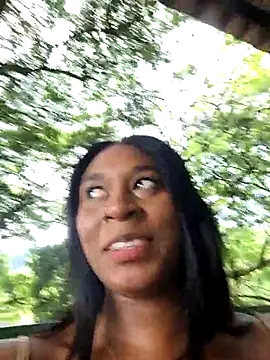 HanaThompson online show from 18, 12, 2025