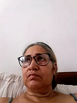 Snapshot of _candi chatting on 3, 3, 2026 candi online show from 3, 3, 2026