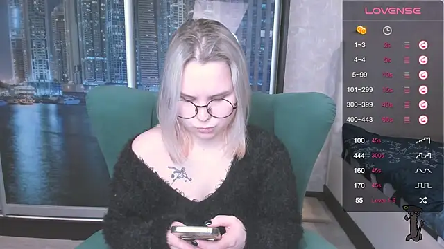 Snapshot of miray_kuriyama123 chatting on 7, 12, 2024 miray kuriyama123 online show from 7, 12, 2024