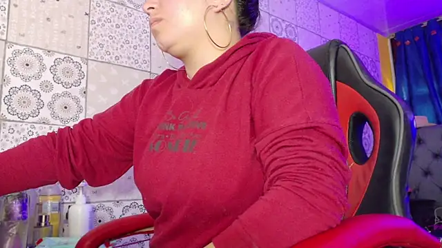 Lina23  online show from 15, 10, 2025