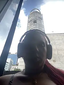 LindaRey  online show from 10, 11, 2025