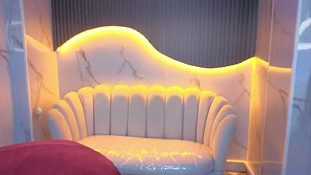 victoria castillo b online show from 14, 2, 2026