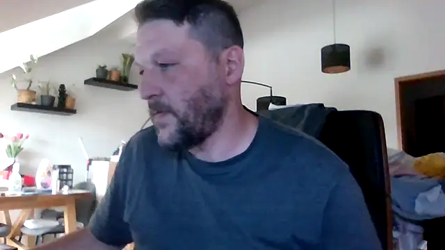 Snapshot of BennyLommy chatting on 12, 6, 2026 BennyLommy online show from 12, 6, 2026