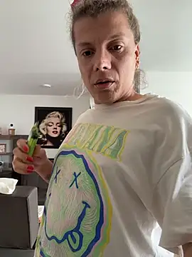 Georgiafox online show from 16, 10, 2025