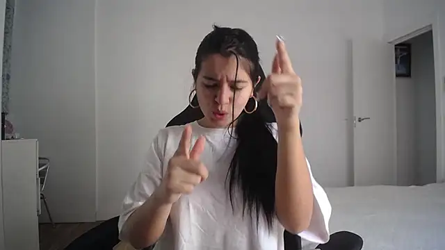 Contantin helena online show from 6, 1, 2026