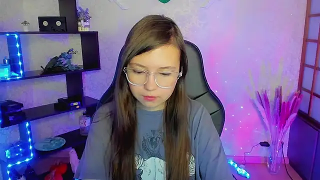 Lina Brownie online show from 5, 1, 2025