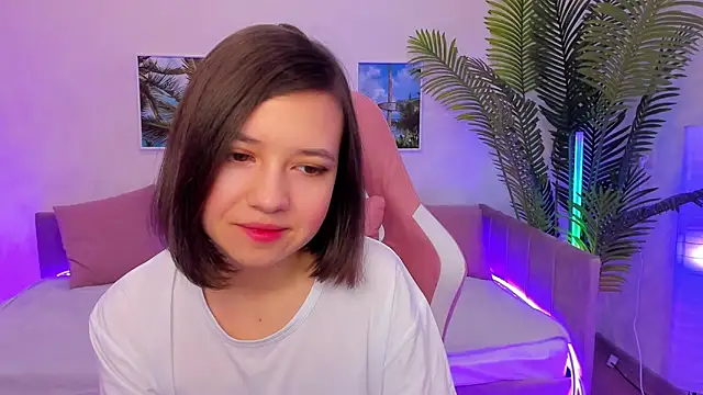 Lina Brownie online show from 5, 2, 2025