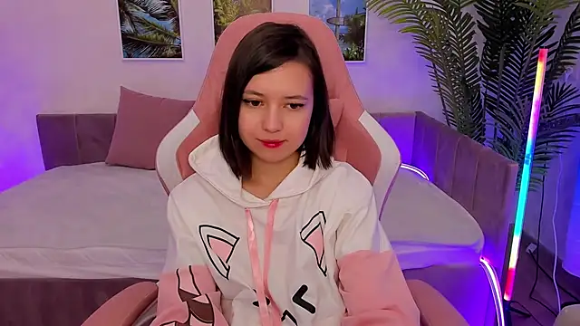 Lina Brownie online show from 28, 2, 2025