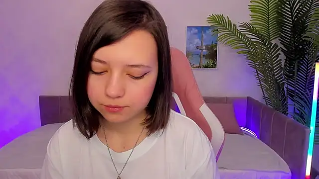 Lina Brownie online show from 3, 3, 2025