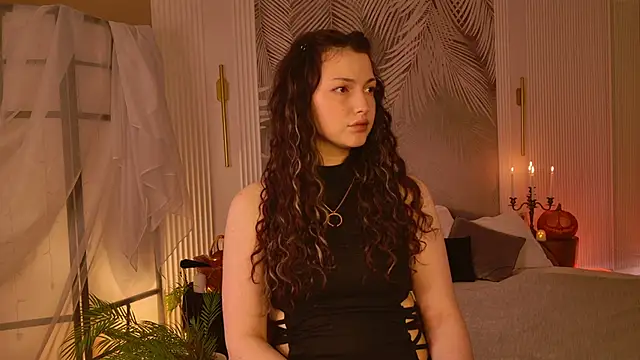 Miley Smile online show from 24, 10, 2025