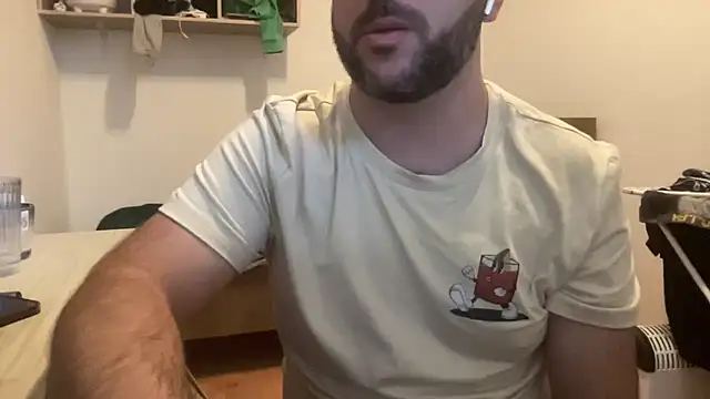 Snapshot of RedDante89 chatting on 26, 10, 2025 RedDante89 online show from 26, 10, 2025