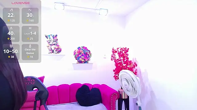 Miss dolly  online show from 10, 4, 2026