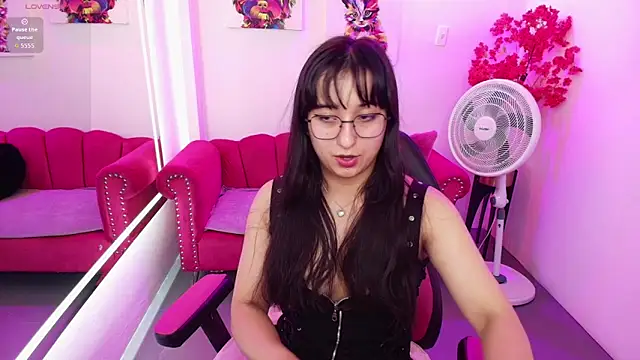 Snapshot of Miss_dolly_ chatting on 11, 5, 2026 Miss dolly online show from 11, 5, 2026