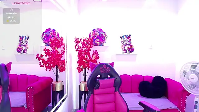 Snapshot of Miss_dolly_ chatting on 3, 6, 2026 Miss dolly online show from 3, 6, 2026