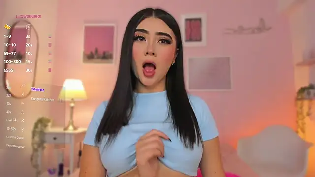 Snapshot of little-natt chatting on 7, 2, 2025 little-natt online show from 7, 2, 2025