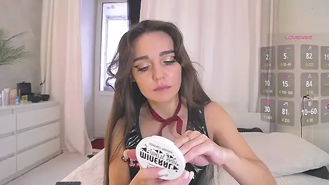 -MARIDRAGON- online show from 6, 11, 2025