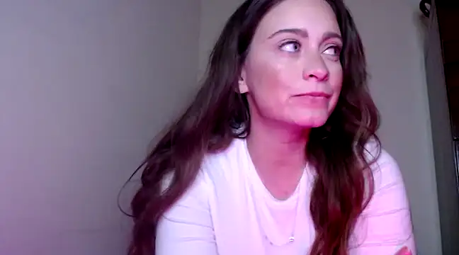 Snapshot of Sophie_Raegan chatting on 10, 12, 2024 Sophie Raegan online show from 10, 12, 2024