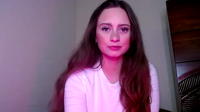 Snapshot of Sophie_Raegan chatting on 18, 12, 2024 Sophie Raegan online show from 18, 12, 2024