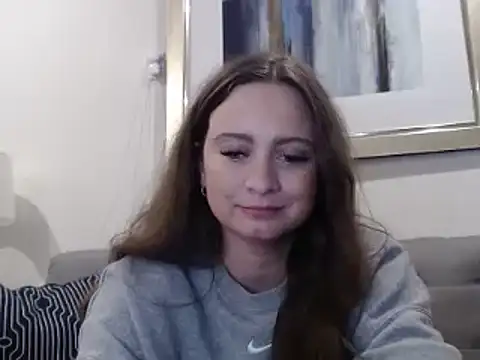 Snapshot of Sophie_Raegan chatting on 14, 2, 2025 Sophie Raegan online show from 14, 2, 2025