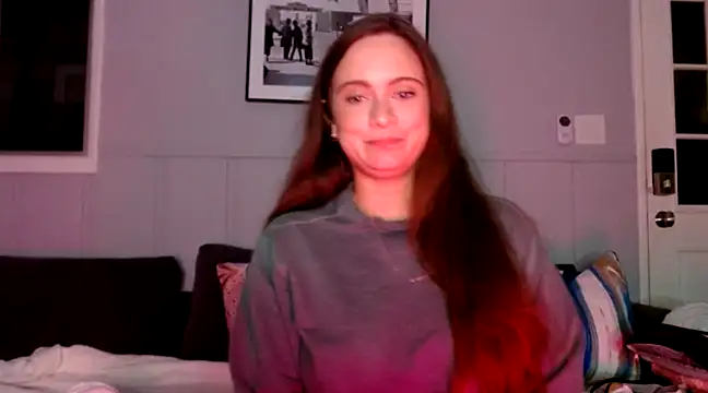 Snapshot of Sophie_Raegan chatting on 21, 2, 2025 Sophie Raegan online show from 21, 2, 2025