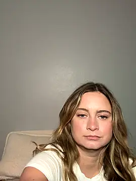 Snapshot of Sophie_Raegan chatting on 10, 9, 2025 Sophie Raegan online show from 10, 9, 2025