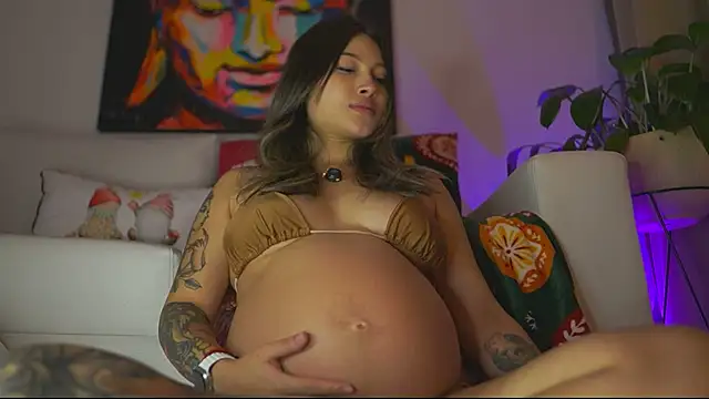 AyraSmith  online show from 17, 11, 2025