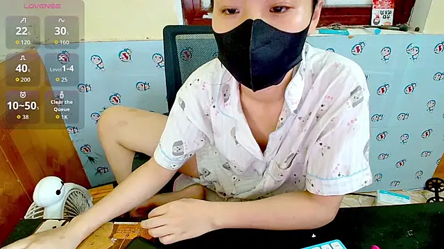   Saphia   online show from 13, 4, 2026